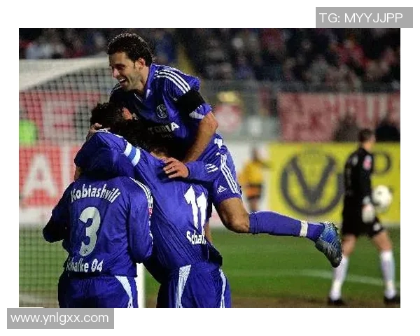 足球转会热点：劉阿可能加盟德甲联赛，飴邁斯哄抢奥京球员